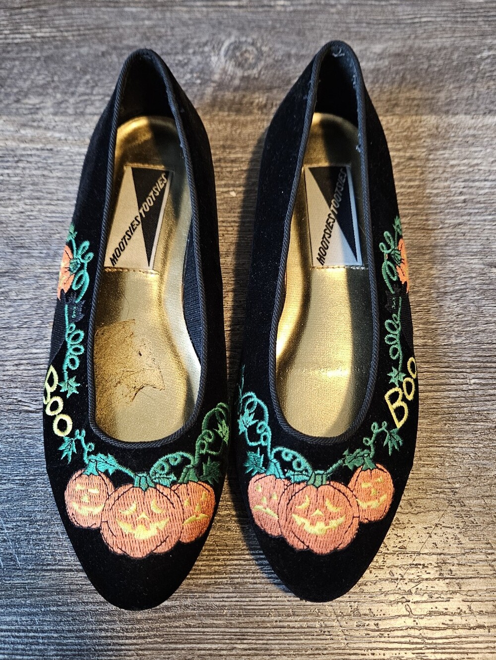 Mootsies Tootsies Vintage Velvet Black Embroidered Pumpkin Ballet Flats